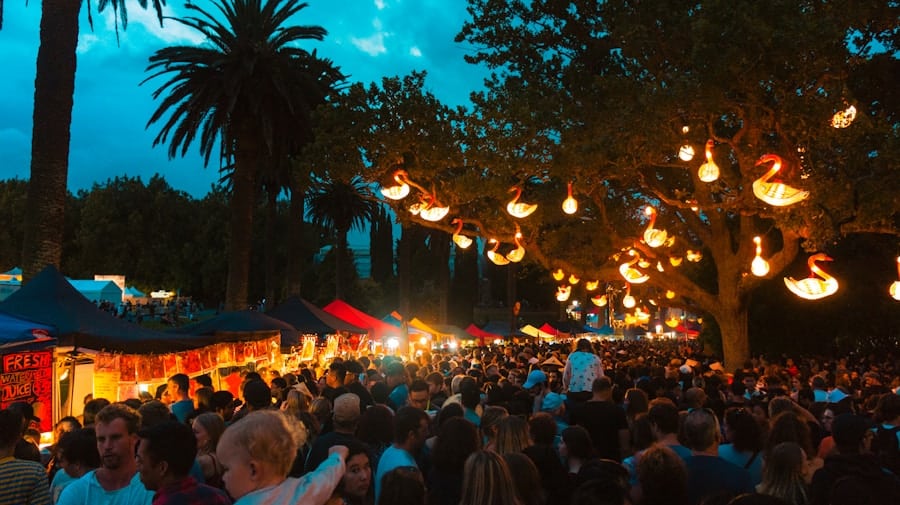 Photo "Festivals in the City: How to Find the Best Local Ones"